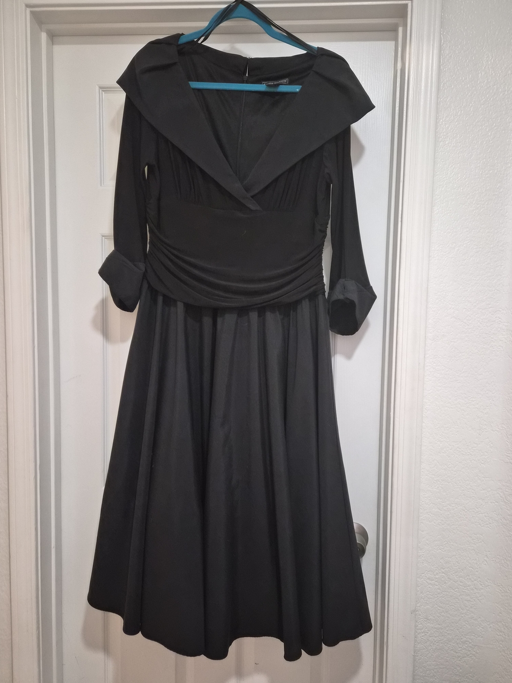 Jessica Howard Black Long-Sleeve Fit & Flare Dress